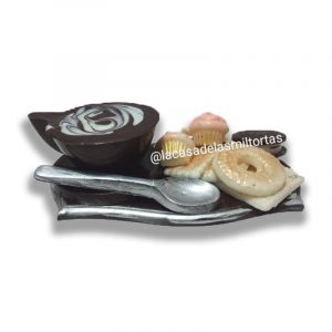 bandeja taza de te y cookies