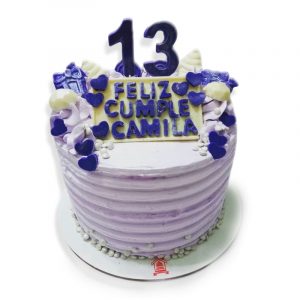 torta de crema en lila