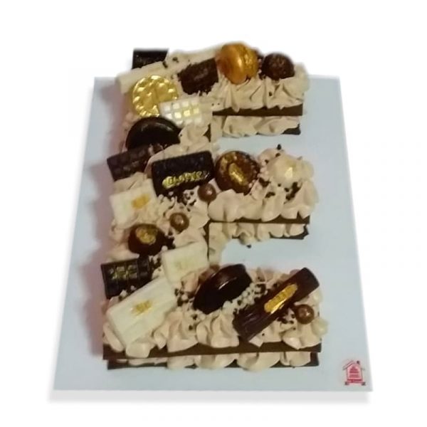 Letter cake chocotorta