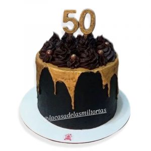 Torta drip negro y dorado