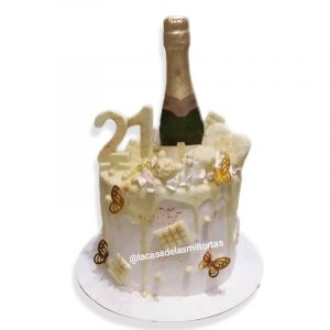 Torta con botella de Chandon