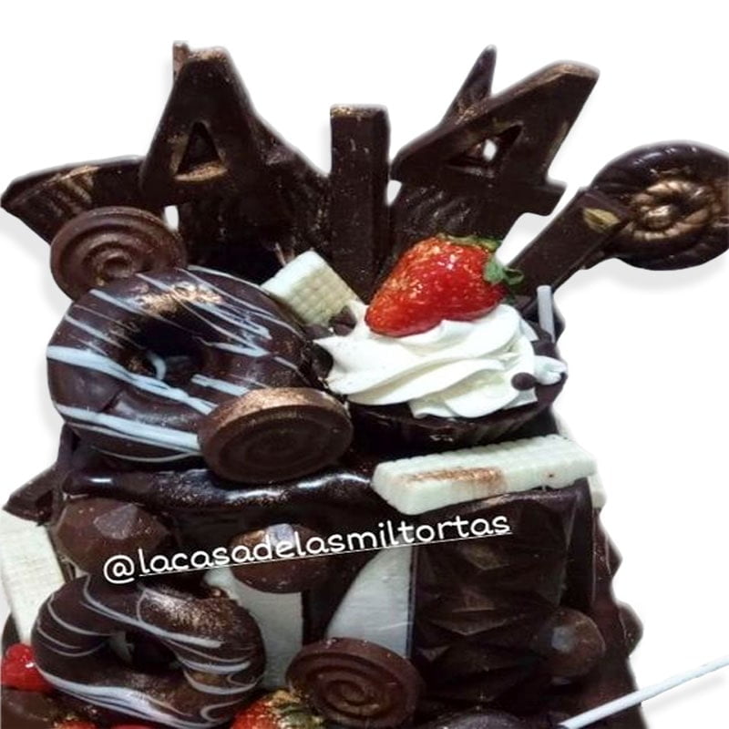 Torta Drip Golosinera con Chocolates