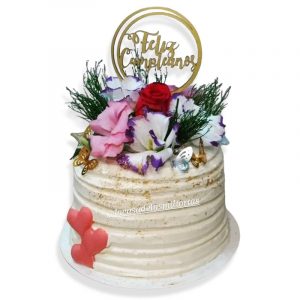 Torta con Ramo de Flores Naturales
